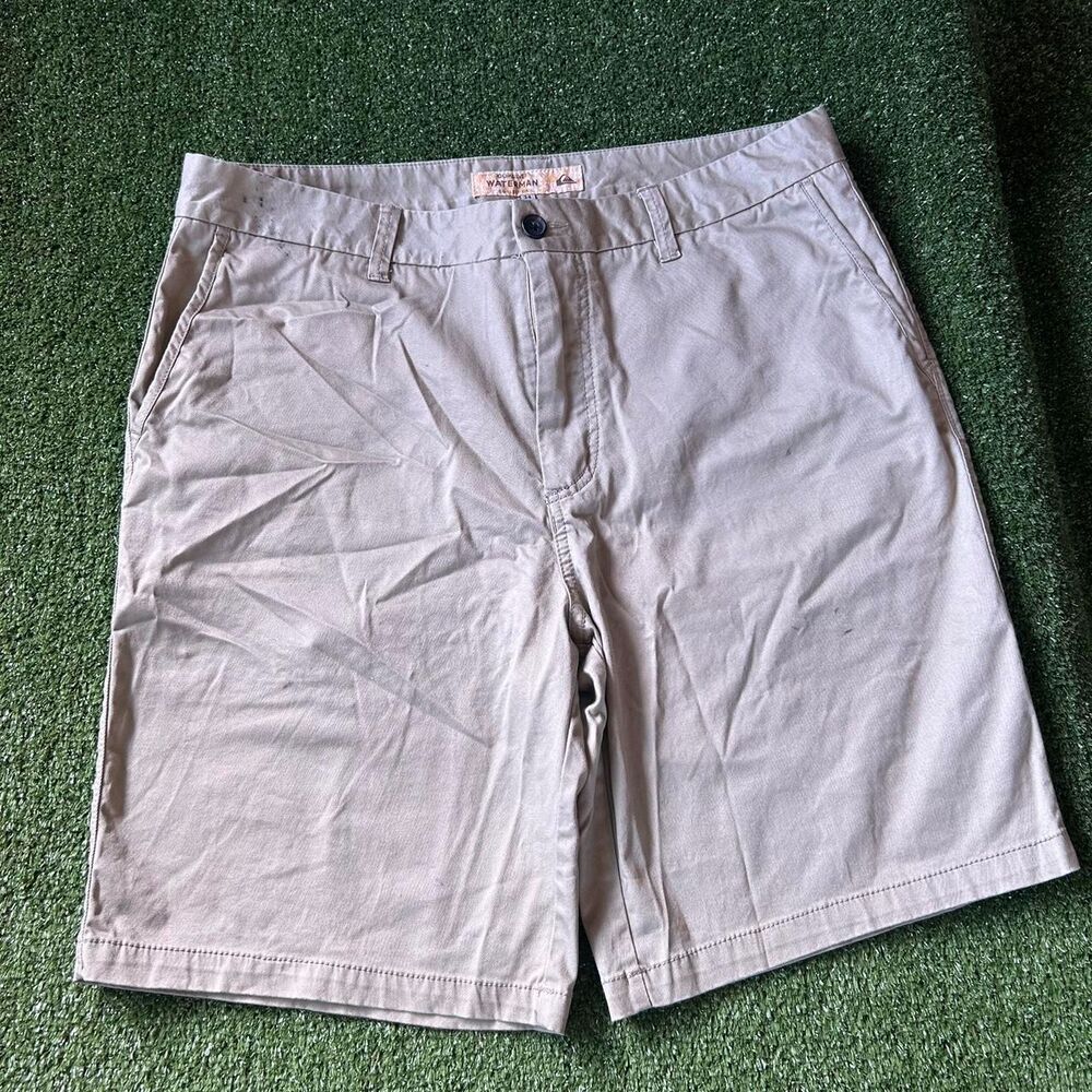 Quiksilver Men's Tan and Cream Shorts